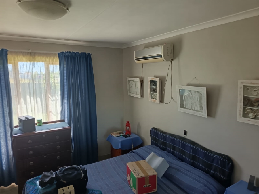 3 Bedroom Property for Sale in Langenhovenpark Free State